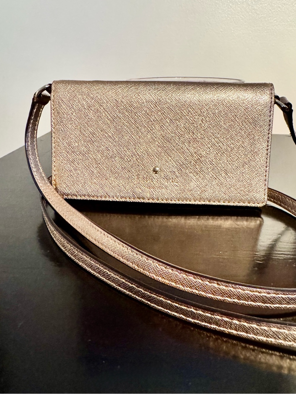 Kate Spade Metallic Gold Saffiano Leather Crossbody Phone Wallet NWOT